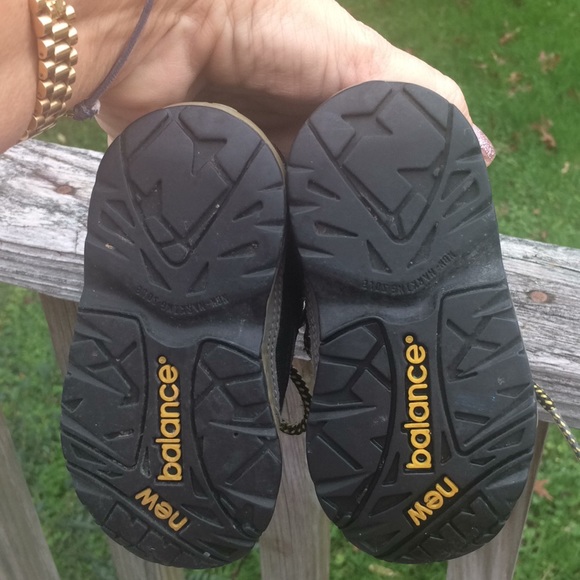 New Balance size 5 boys sneakers great condition - Picture 6 of 6